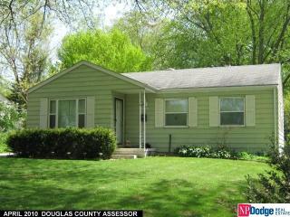 1013 77th St, Omaha, NE 68114-3005