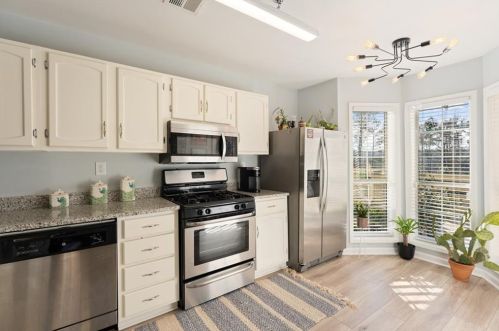 903 Riverview Dr, Marietta GA  30067-4512 exterior