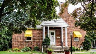 421 Forrest St, York PA  17404-5010 exterior