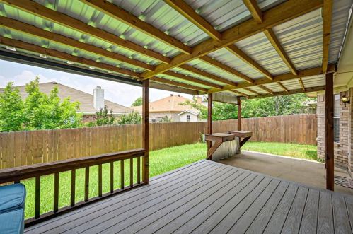 1717 Ryanfeld Dr, Midlothian TX  76063-5962 exterior