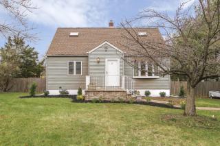 47 Charlotte Dr, Bridgewater, NJ 08807-2558