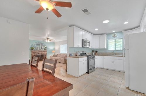 4046 Columbia Ave, Riverside CA  92501-1526 exterior