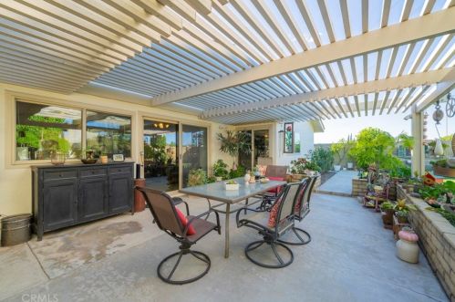 1640 Carnelian St, Anaheim CA  92802-2416 exterior