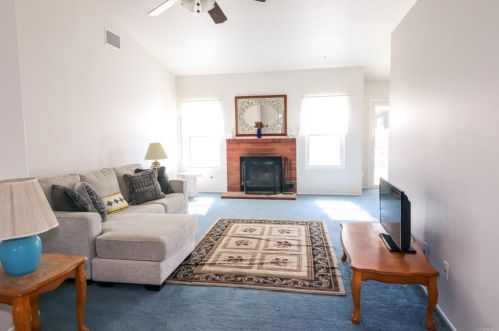 1032 Alexandra Dr, San Jacinto, CA 92583-5203