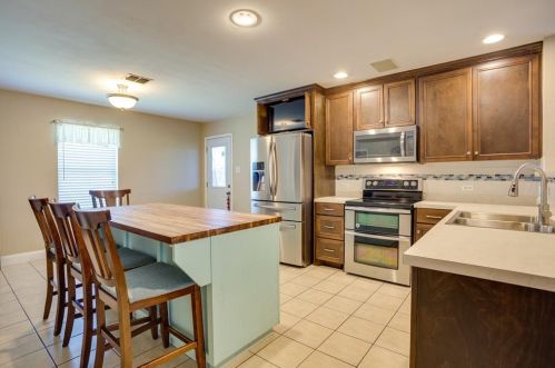 4856 Parkview Hills Ln, Fort Worth TX  76179-4179 exterior