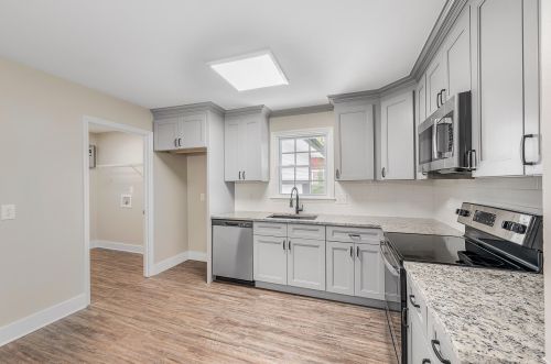 256 Columbia Dr, Ladson SC  29456-6208 exterior