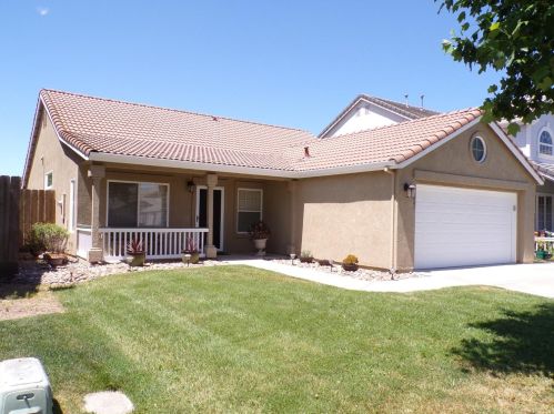 5601 Sun Glen Dr, Salida, CA 95368-8009
