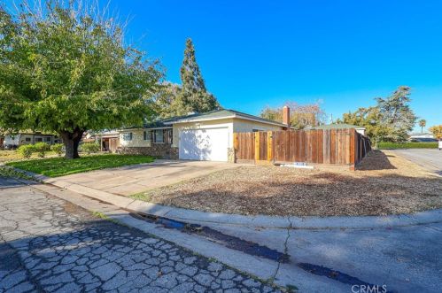 1431 Fairoaks Ct, Merced, CA 95340-2340