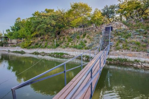 9301 Dosier Cv, Fort Worth TX  76179-3284 exterior