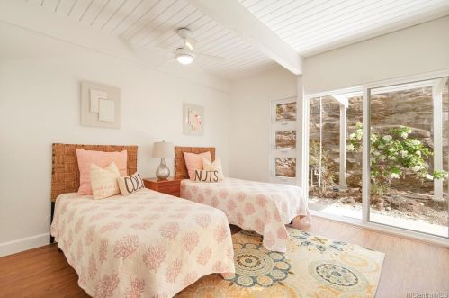 113 Lumahai St, Honolulu HI  96825-2101 exterior