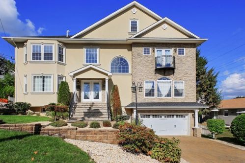 138 Spatz Ave, Nutley, NJ 07110-3039