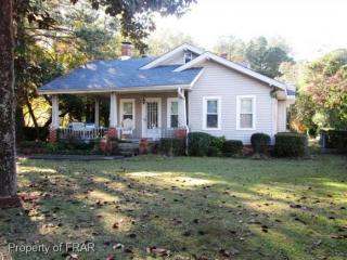 1105 Main St, Raeford, NC 28376-1935