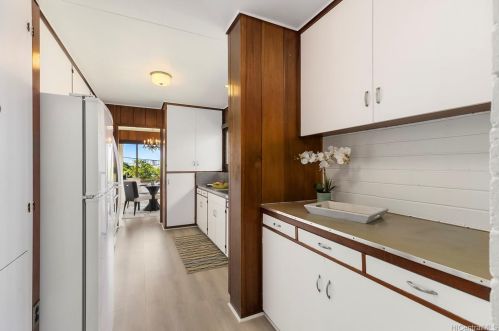 2024 Manoa Rd, Honolulu HI  96822-2120 exterior