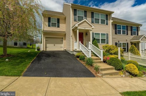217 Cool Creek Way, Lancaster, PA 17602-6128