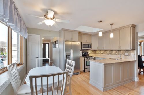 3729 Normandy Ave, Chicago, IL 60634-2464