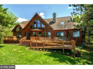 306 Glenmar Dr, Wabedo, MN 56655-3217