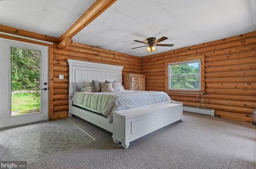 2180 Sky Top Trl, York PA  17315-2272 exterior