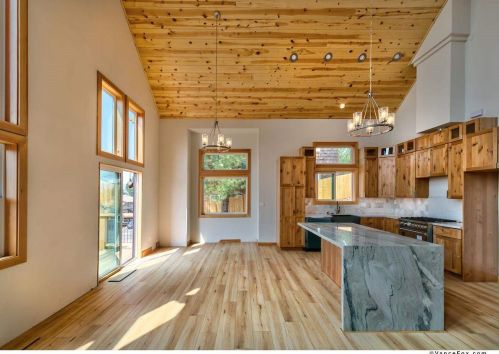 11844 Highland Ave, Truckee CA  96161-1710 exterior