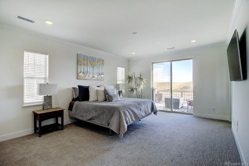 27701 Lakeview Dr, Aurora CO 80016 exterior