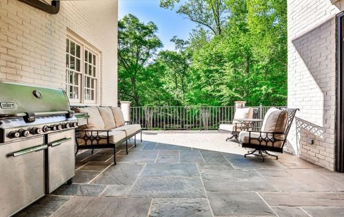 2980 Habersham Way, Atlanta GA  30305-2816 exterior