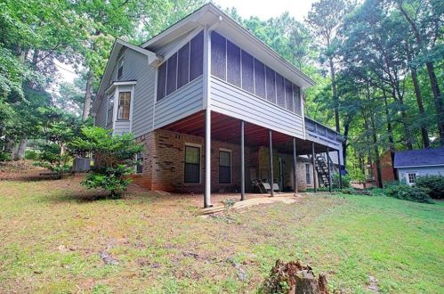 4450 Inns Brook Dr, Lithonia, GA 30039-5667