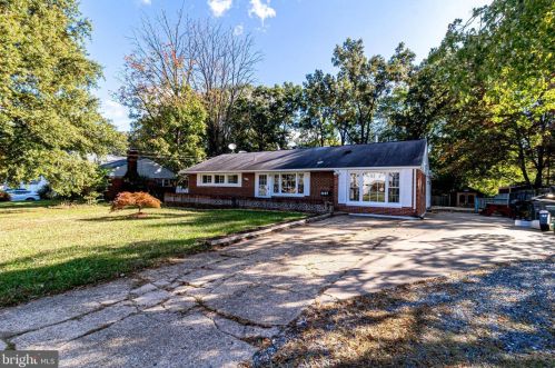 5213 Gilpin Dr, Springfield, VA 22151-3736