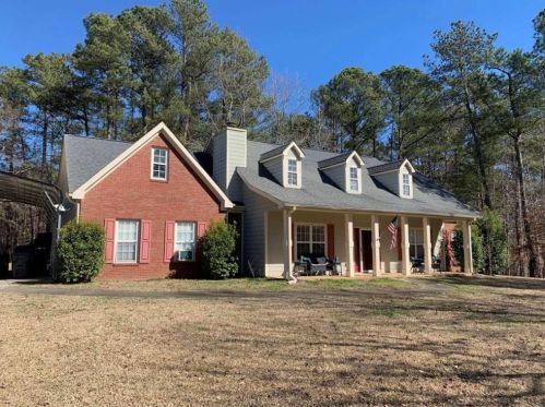 8590 Kencrest Dr, Winston, GA 30187-1155