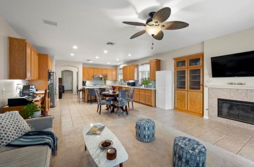 1363 Stanislaus Dr, Chula Vista CA  91913-1403 exterior