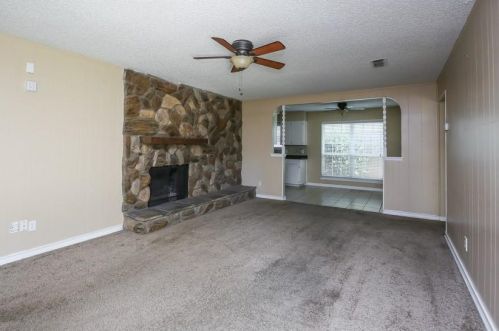 6224 Brookside Dr, Fort Worth TX  76148-3203 exterior