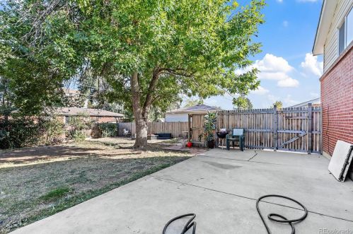 760 Evanston St, Aurora CO 80012-5718 exterior