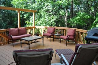 9358 Mccarthy Woods Ct, Springfield VA  22015-4244 exterior