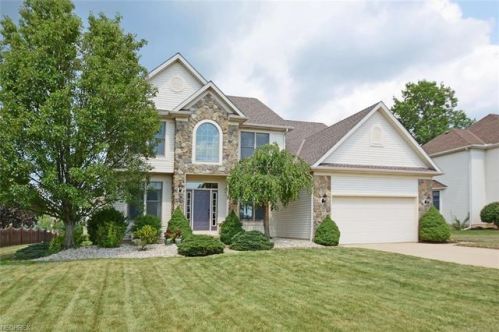 170 Westchester Dr, Vermilion, OH 44001-2386