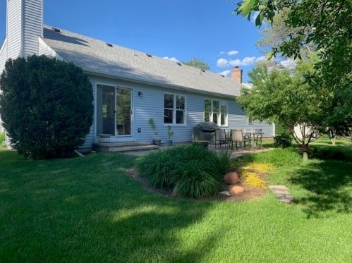 216 Thornbury Dr, Oswego, IL 60543-8711