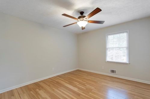 6769 Lockridge Dr, Atlanta GA  30360-1555 exterior