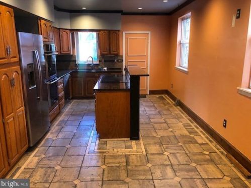 829 5th St, Philadelphia PA  19147-0030 exterior