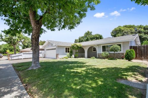 3624 Pomo Ln, Modesto, CA 95356-0937