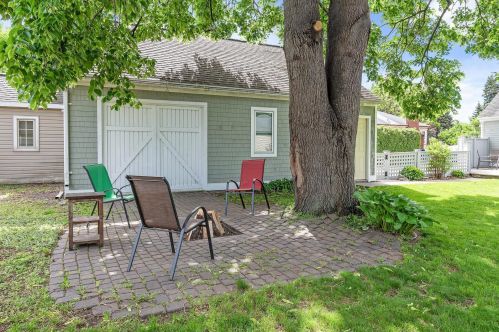 1027 Idaho Ave, Saint Paul MN  55117-3352 exterior