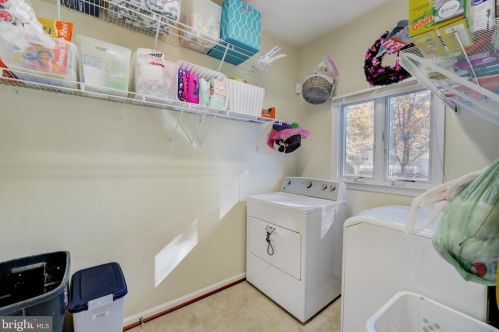 4933 Aspen St, Shady Side MD  20764-9667 exterior