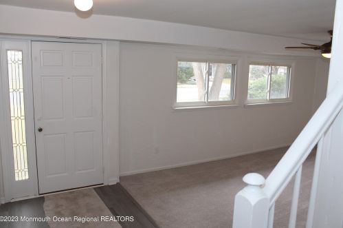 6 Hialeah Ave, Middletown, NJ 07748-1049