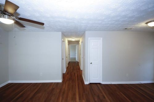 8161 Collier St, Porterdale, GA 30014-3852
