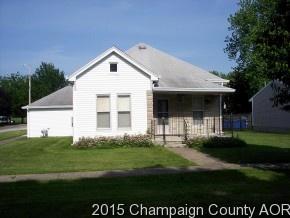 108 Willow St, Ogden, IL 61859-8800