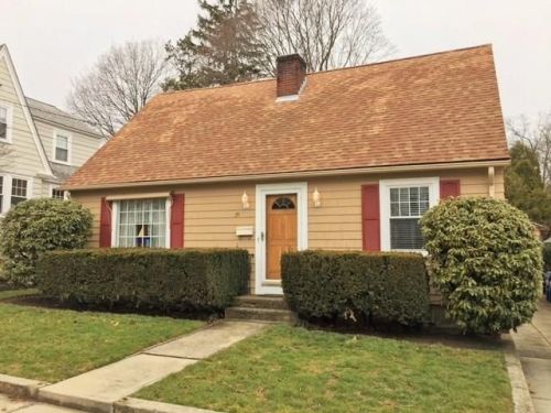 19 Mayfair Rd, Warwick, RI 02888-4520