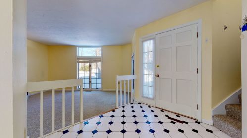 22 Nestledown Dr, Laconia, NH 03246-1987