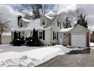 114 Parkway Dr, Warwick, RI 02886-3553