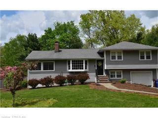 1 Skyline Dr, Farmington, CT 06032-2018