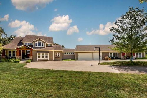 10921 247th St, Bucyrus, KS 66013-9168