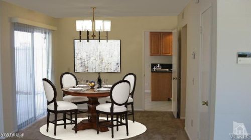 313 Sprucewood Ave, Calabasas, CA 91377-1201