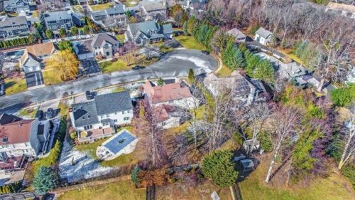 8 Sequoia Ct, Brielle, NJ 08730-1524
