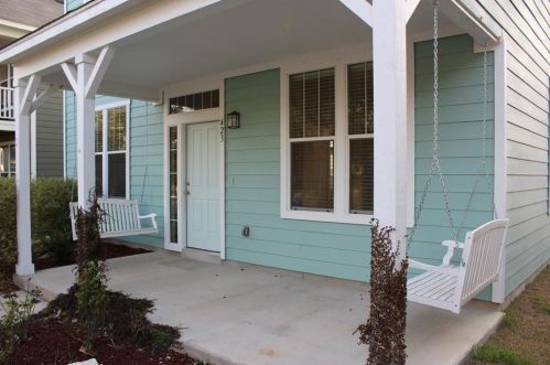 423 Wetzel, Uhland TX  78640 exterior