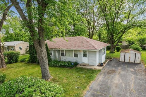 18733 Crawford Ave, Homewood, IL 60422-1033